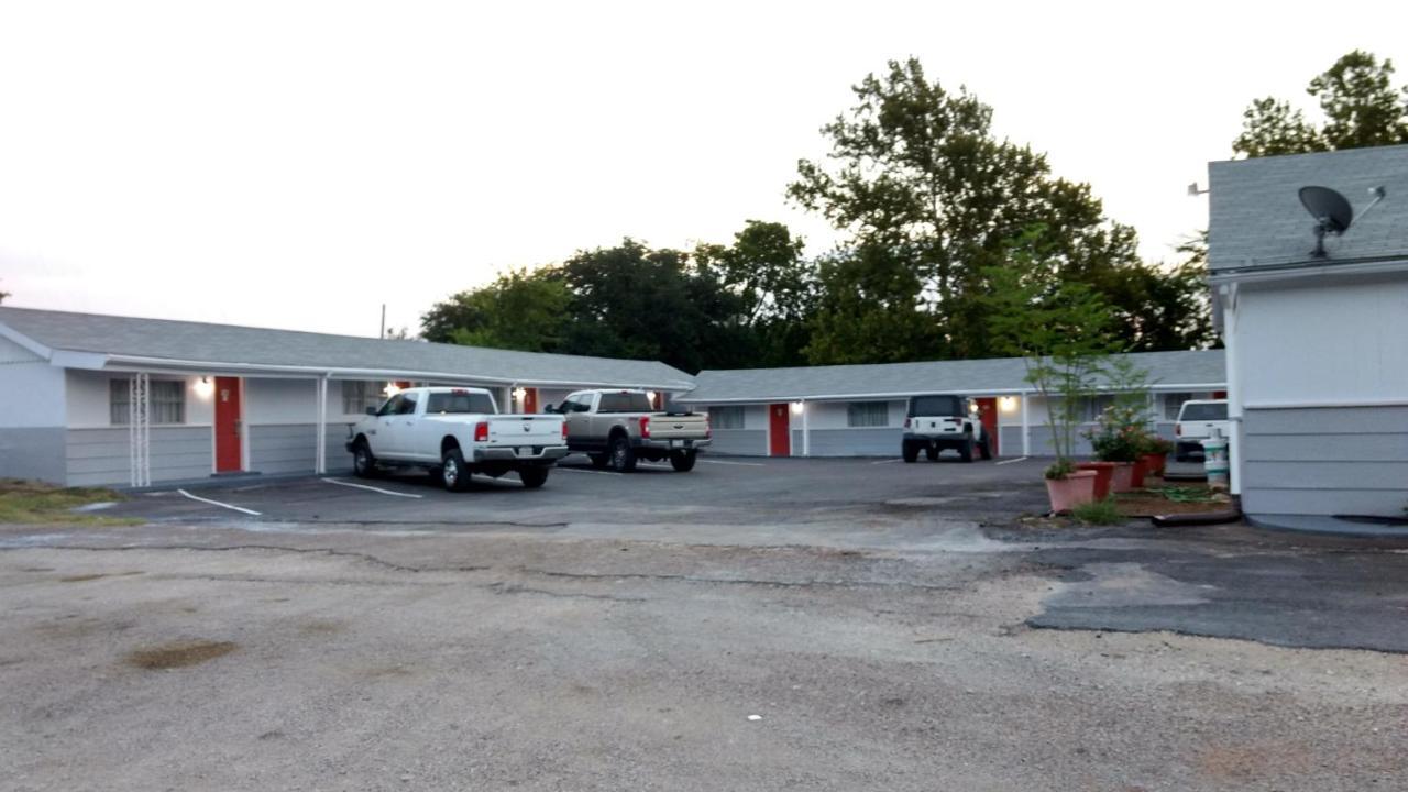 Budget Inn Hamilton Экстерьер фото
